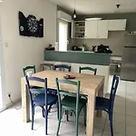 Casa de Férias Maison Avec Jacuzzi Proche Des Plages Le Bernard