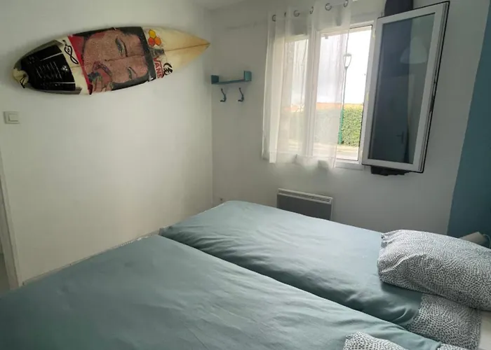 Casa de Férias Maison Avec Jacuzzi Proche Des Plages Le Bernard